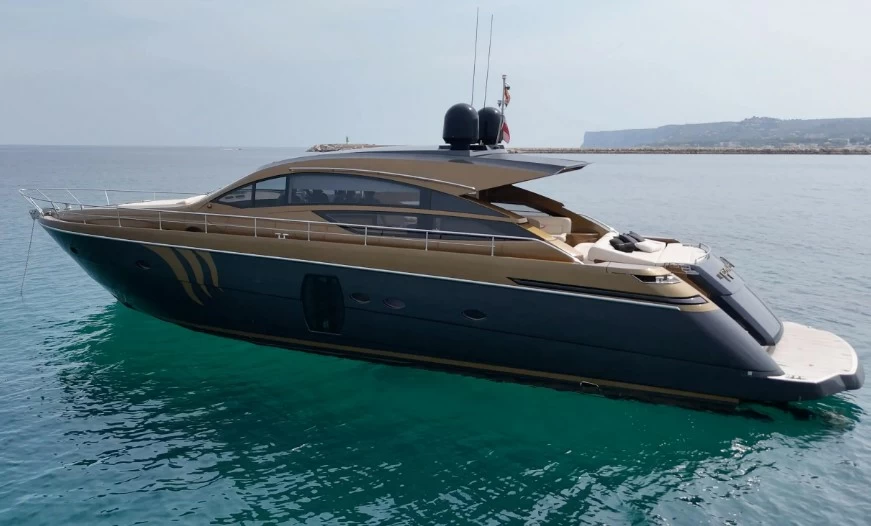 博星(Pershing)64二手运动游艇