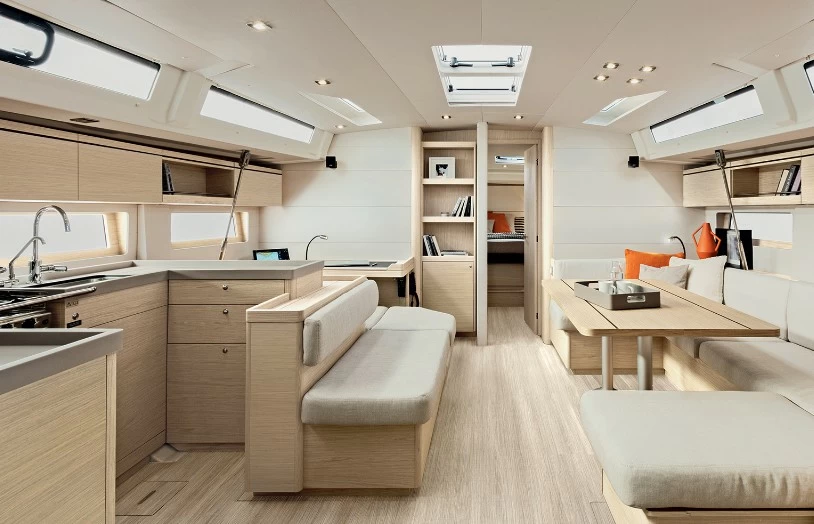博纳多(Beneteau)Oceanis 51.1单体巡航帆船船舱布局