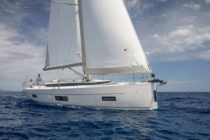 巴伐利亚（Bavaria）C45豪华单体帆船