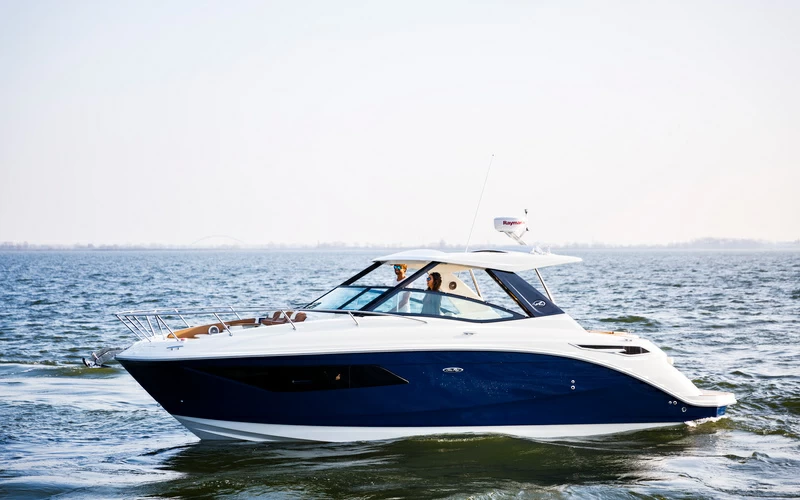 希瑞（SeaRay）Sundancer320开放式游艇