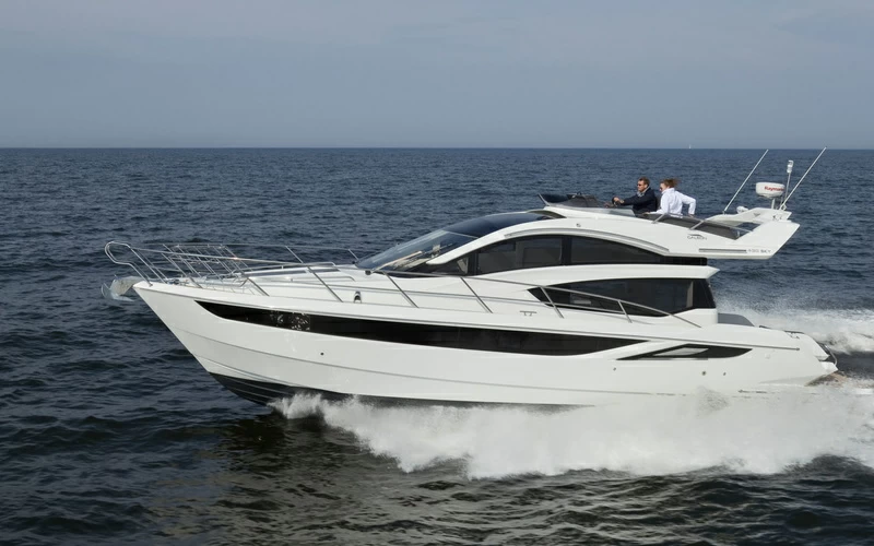 卡帝尔(Galeon)430Skydeck运动飞桥游艇