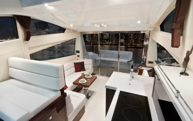 卡帝尔(Galeon)390HTC游艇