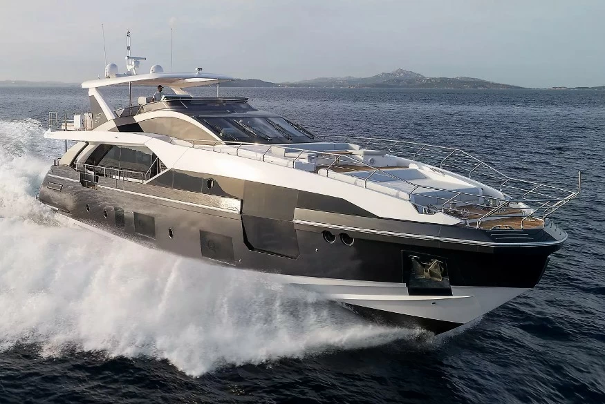阿兹慕27米飞桥游艇：Azimut Grande 27M