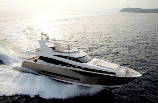 22米高端飞桥游艇Prestige 750二手价1200万，仅私人使用过！