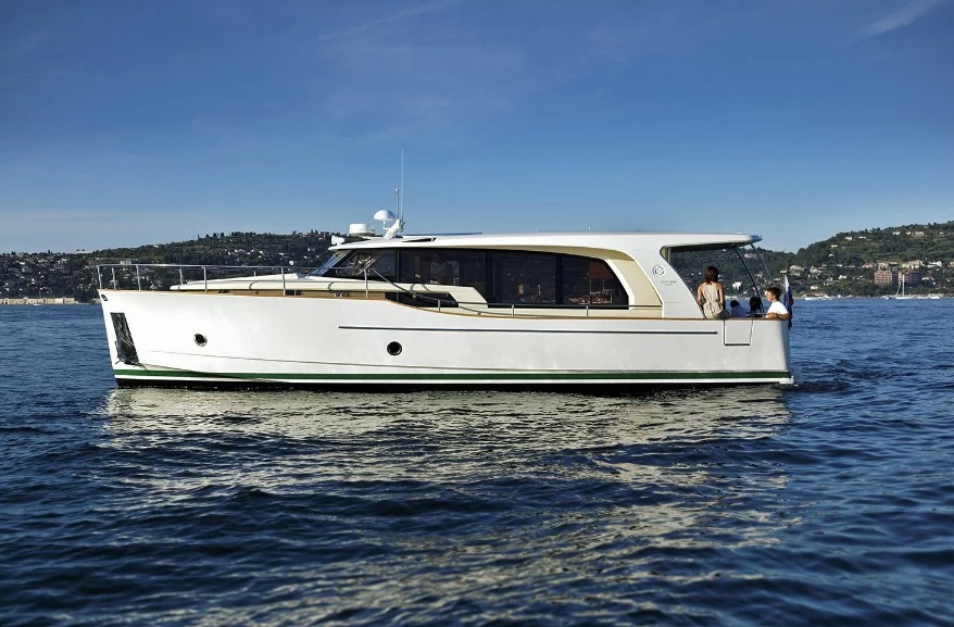 Greenline 40环保型封闭式硬顶游艇价格330万元