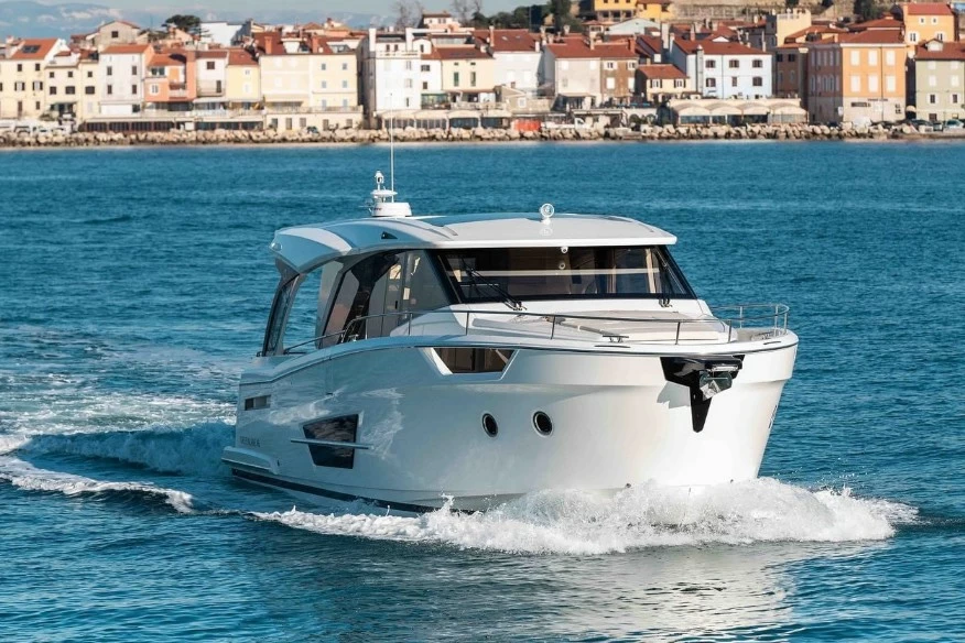 Greenline 45 Coupe，混合动力豪华游艇，售价500万元起