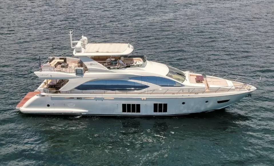 阿兹慕Azimut 84：意式飞桥游艇，二手价格1900万元