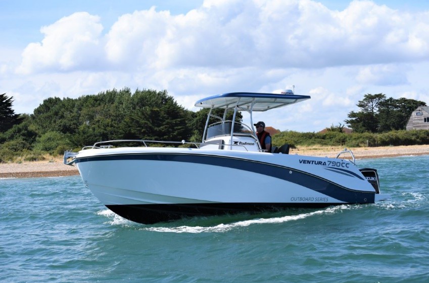 罗德曼790Ventura CC中控台动力艇价格60万元