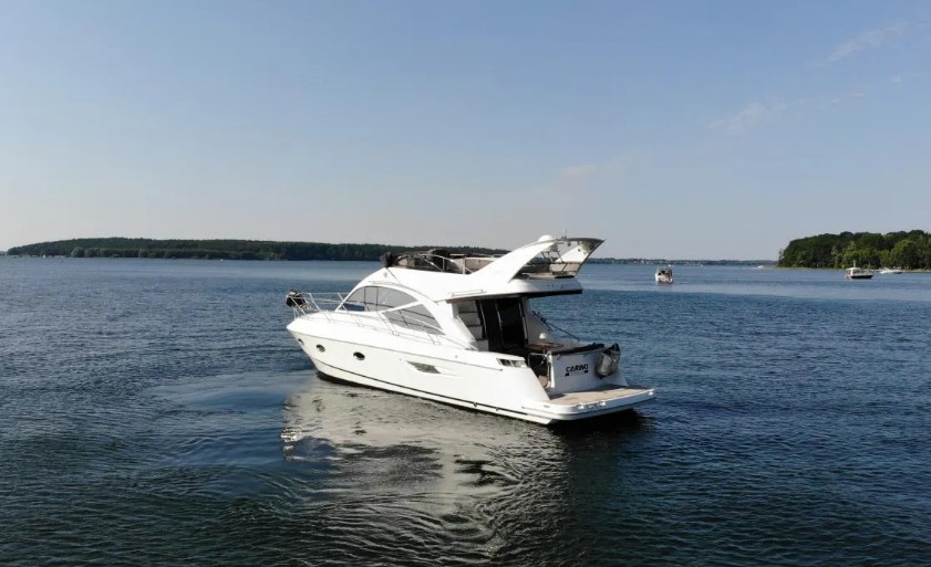 二手经典飞桥巡航游艇：卡帝尔Galeon 390 Fly，现价£174,995