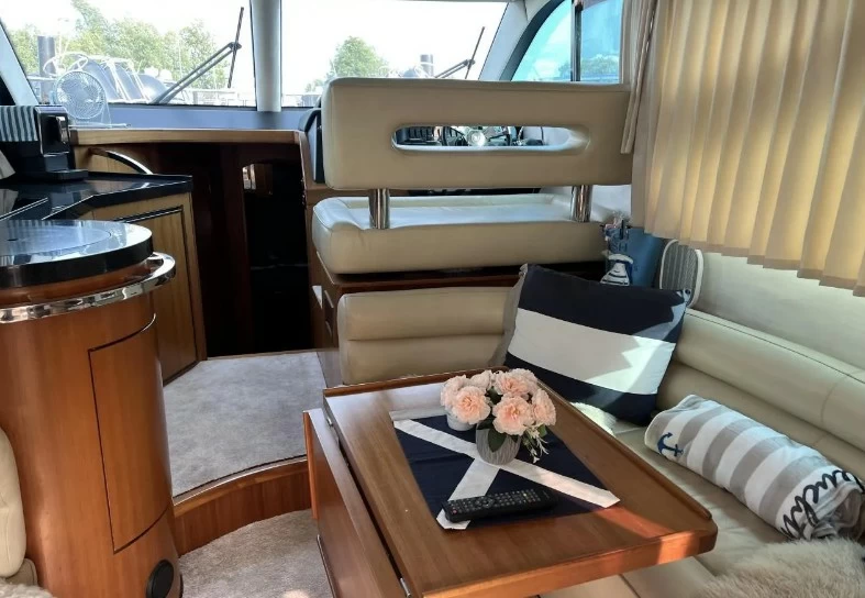 卡帝尔(Galeon)390二手中型飞桥游艇沙龙